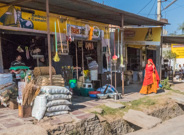 Delhi to Jaipur: some scenes along the way.