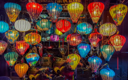 Exquisite lanterns light the darkness.