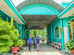 Lunch that day is at a very nice home.  Some Viet Cong war veterans join us to talk about the war, the present...