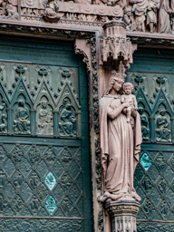 OK, well, I do know who this is!  Look at the detail around her!